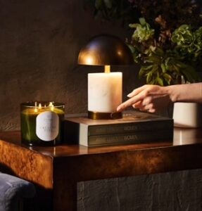 Cora cordless table lamp