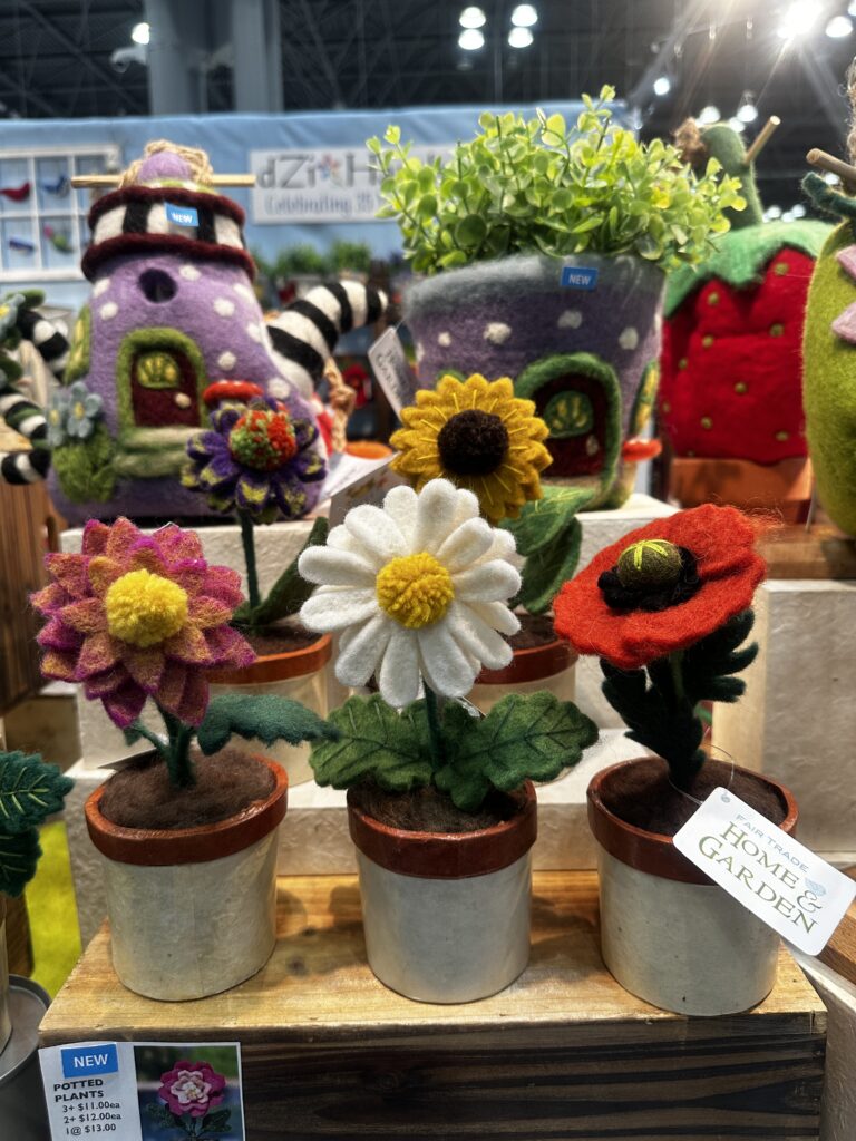 dZi Handmade felted flowers